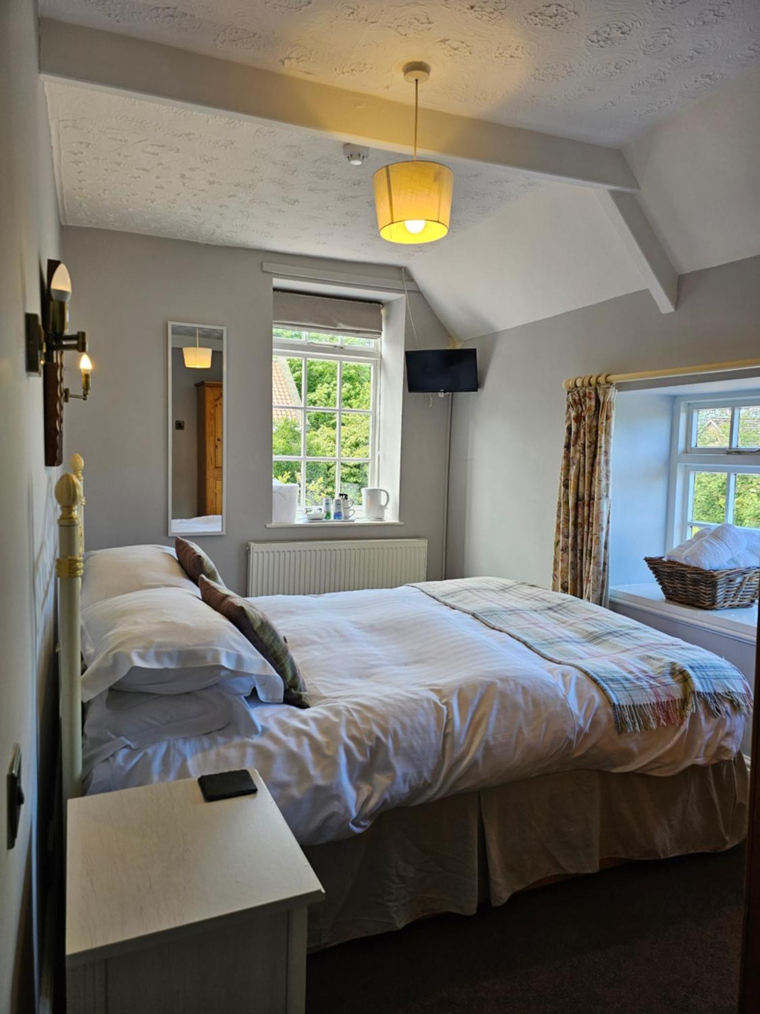 The Pack Horse Inn Chathill Екстериор снимка