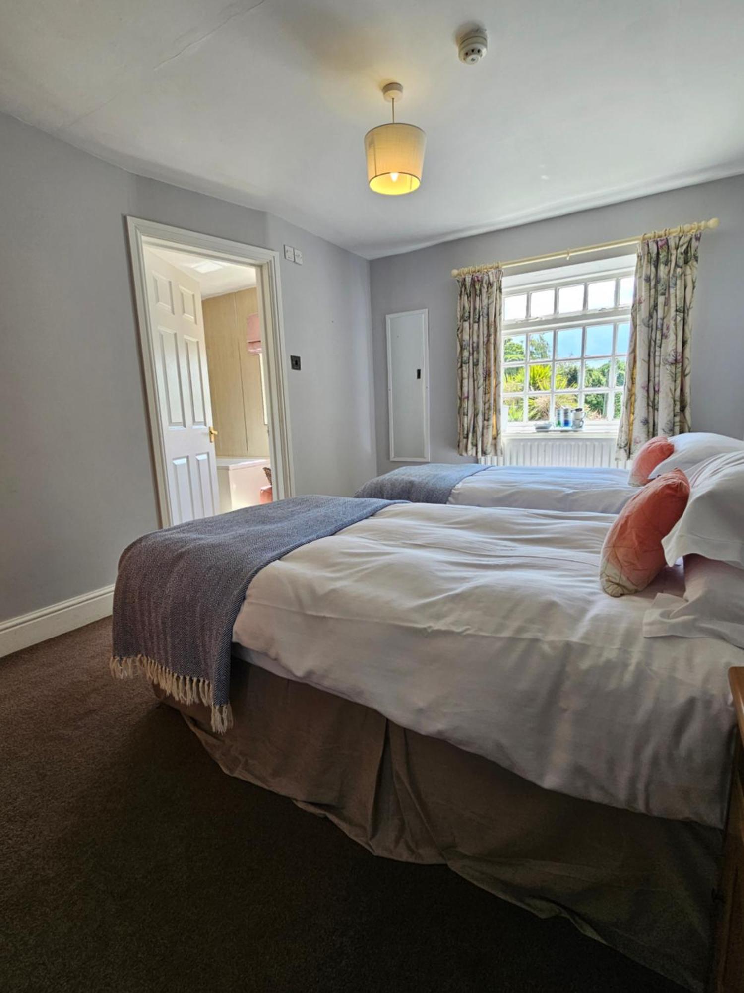 The Pack Horse Inn Chathill Екстериор снимка