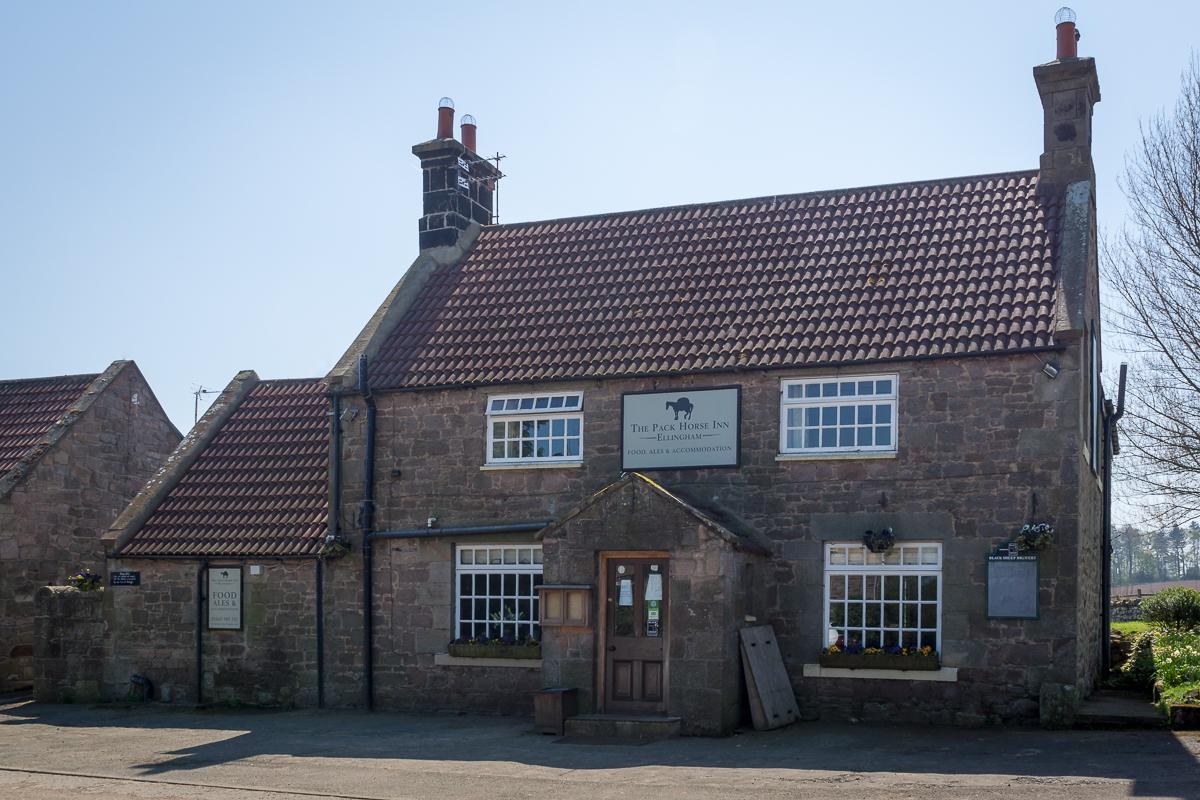The Pack Horse Inn Chathill Екстериор снимка