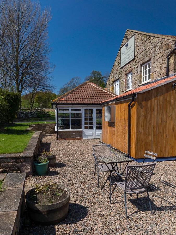 The Pack Horse Inn Chathill Екстериор снимка