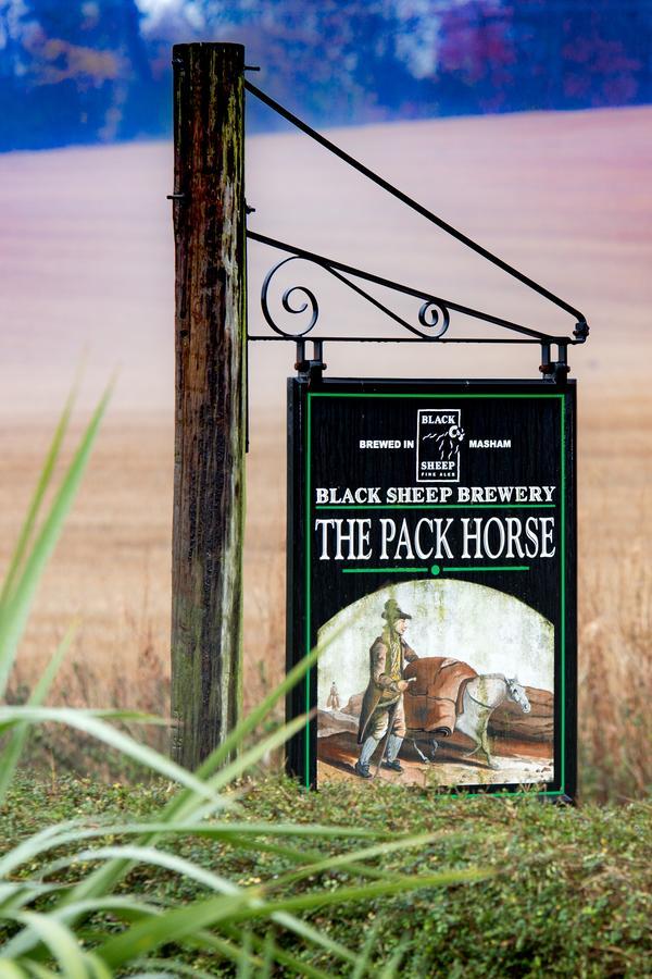 The Pack Horse Inn Chathill Екстериор снимка